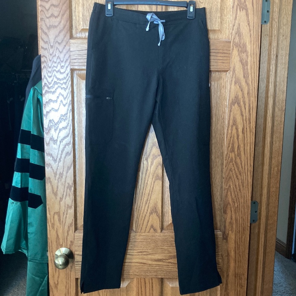 Figs Yola Skinny Scrub Pant - Black